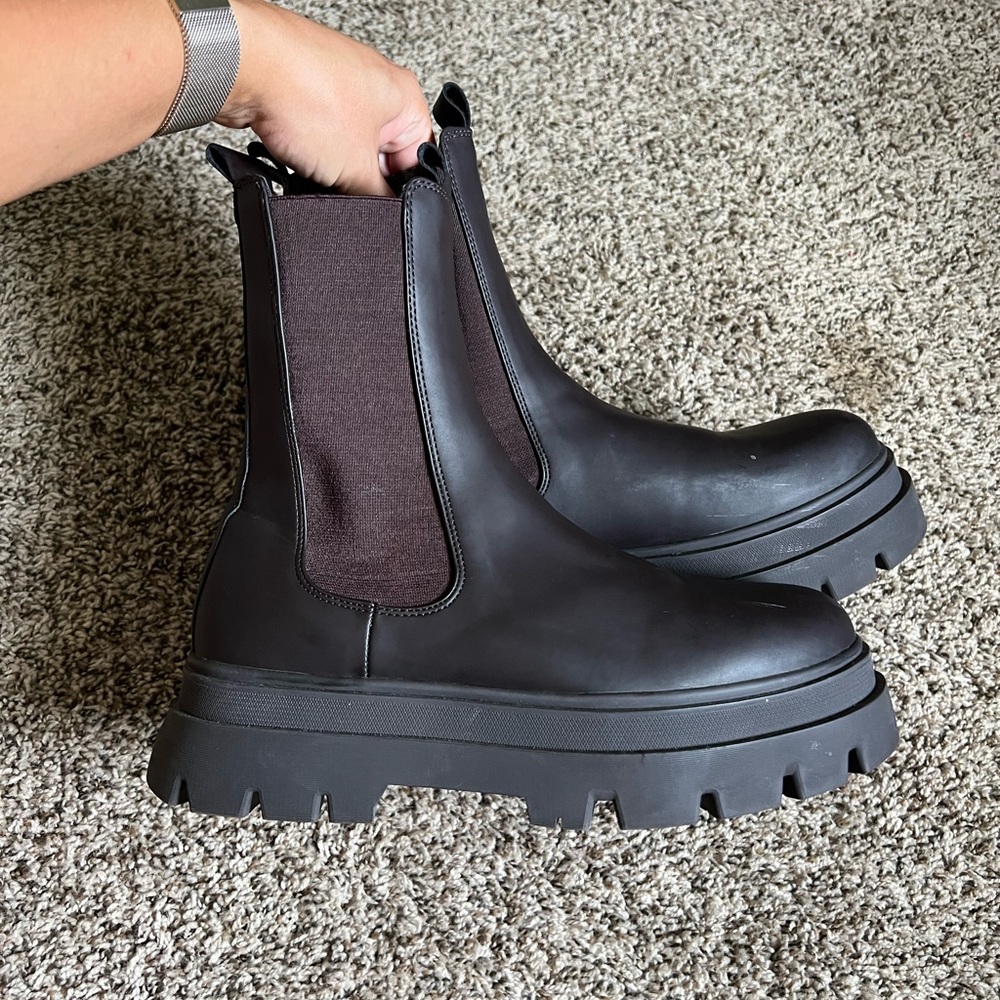 brown Bershka boots